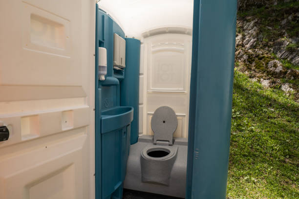 Portable Toilet Options We Offer in Pembroke, NC